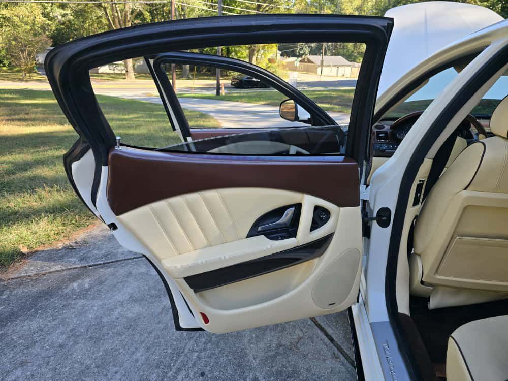 2011 Maserati Quattroporte Image 23