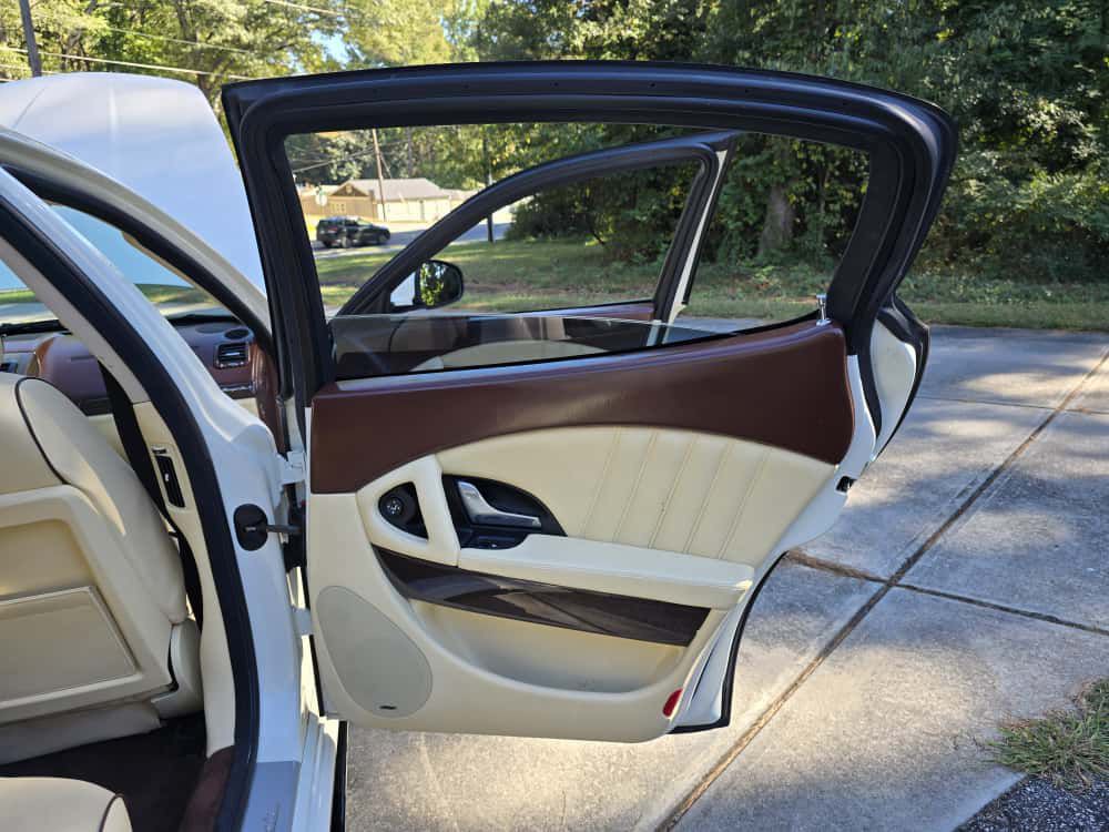 2011 Maserati Quattroporte Image 24