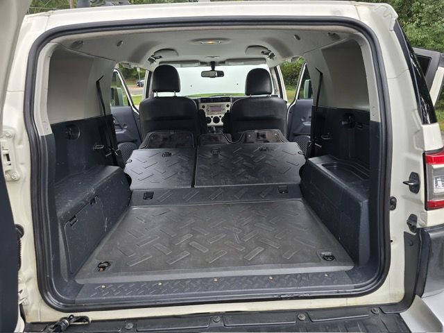 2014 Toyota FJ Cruiser Image 8