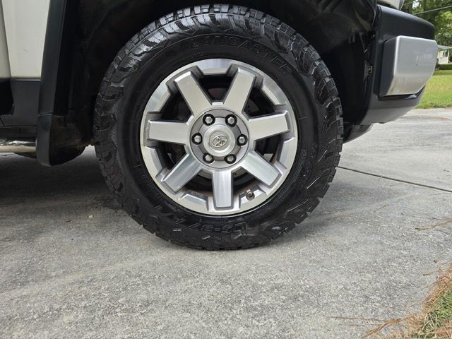 2014 Toyota FJ Cruiser Image 14