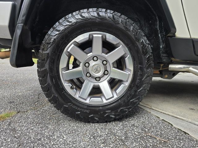2014 Toyota FJ Cruiser Image 15