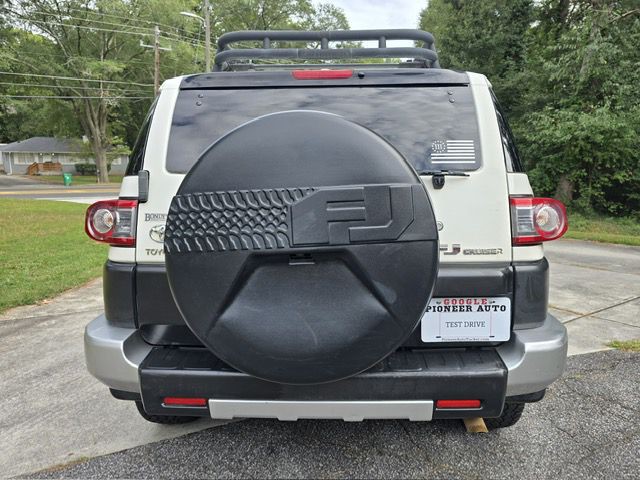 2014 Toyota FJ Cruiser Image 39