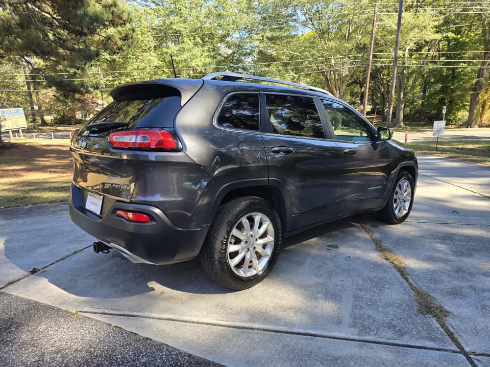 2016 Jeep Cherokee Image 4