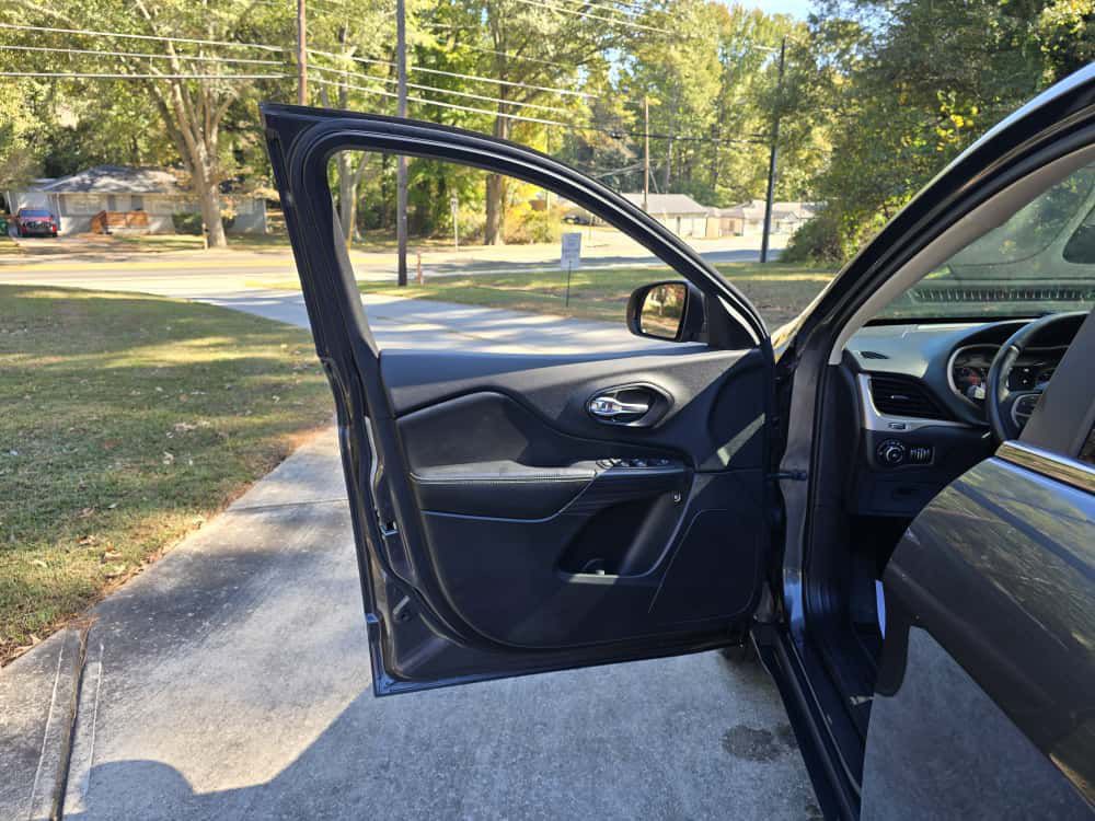 2016 Jeep Cherokee Image 13