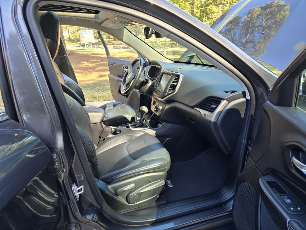 2016 Jeep Cherokee Image 27