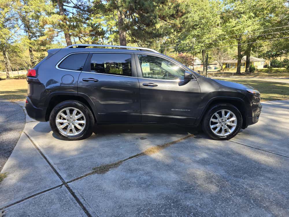 2016 Jeep Cherokee Image 38