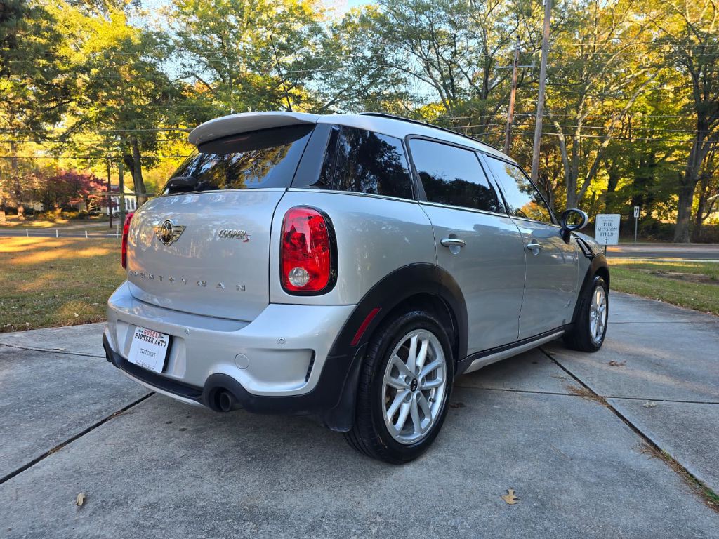 2016 MINI Cooper Image 2