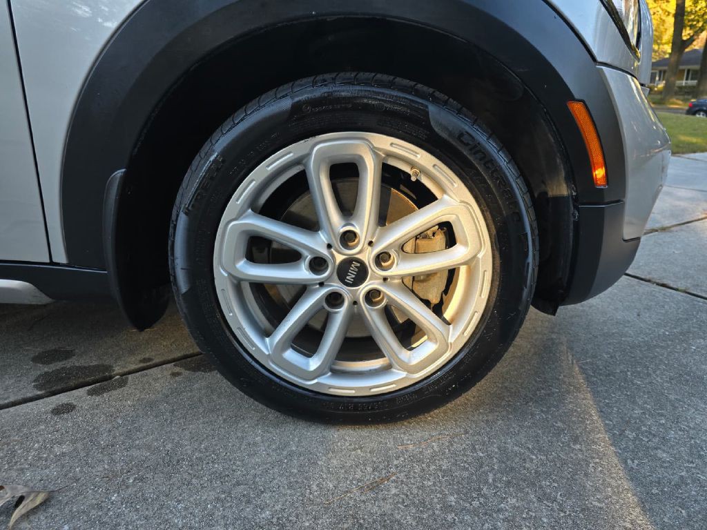 2016 MINI Cooper Image 12