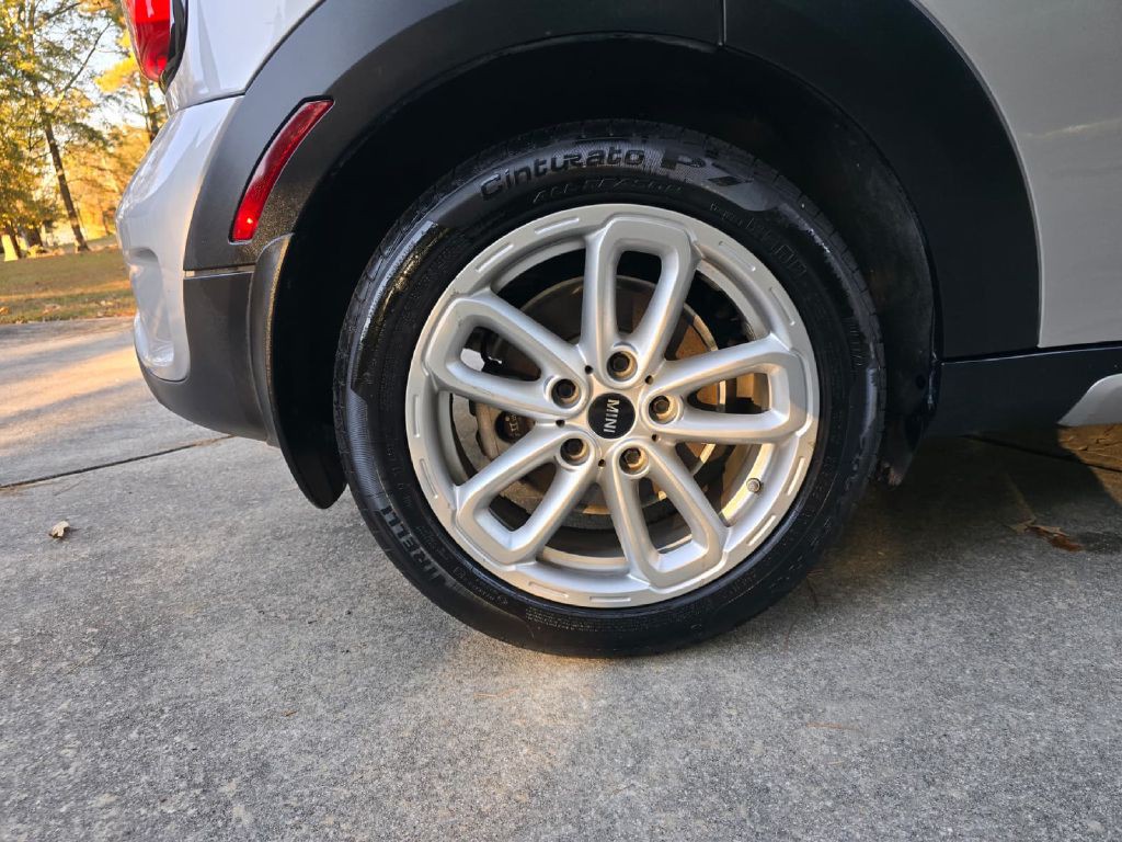 2016 MINI Cooper Image 13