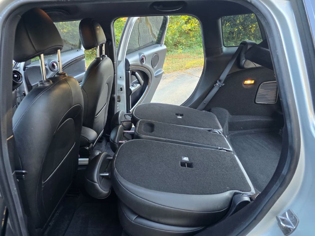 2016 MINI Cooper Image 18