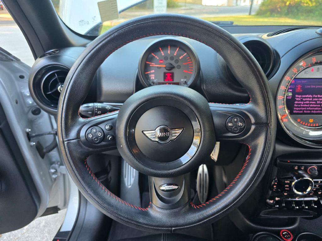 2016 MINI Cooper Image 21