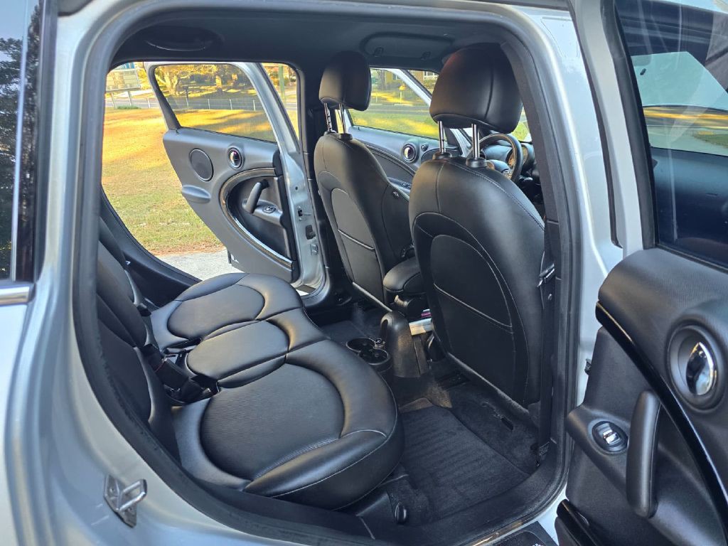 2016 MINI Cooper Image 22