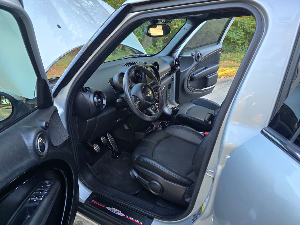 2016 MINI Cooper Image 29