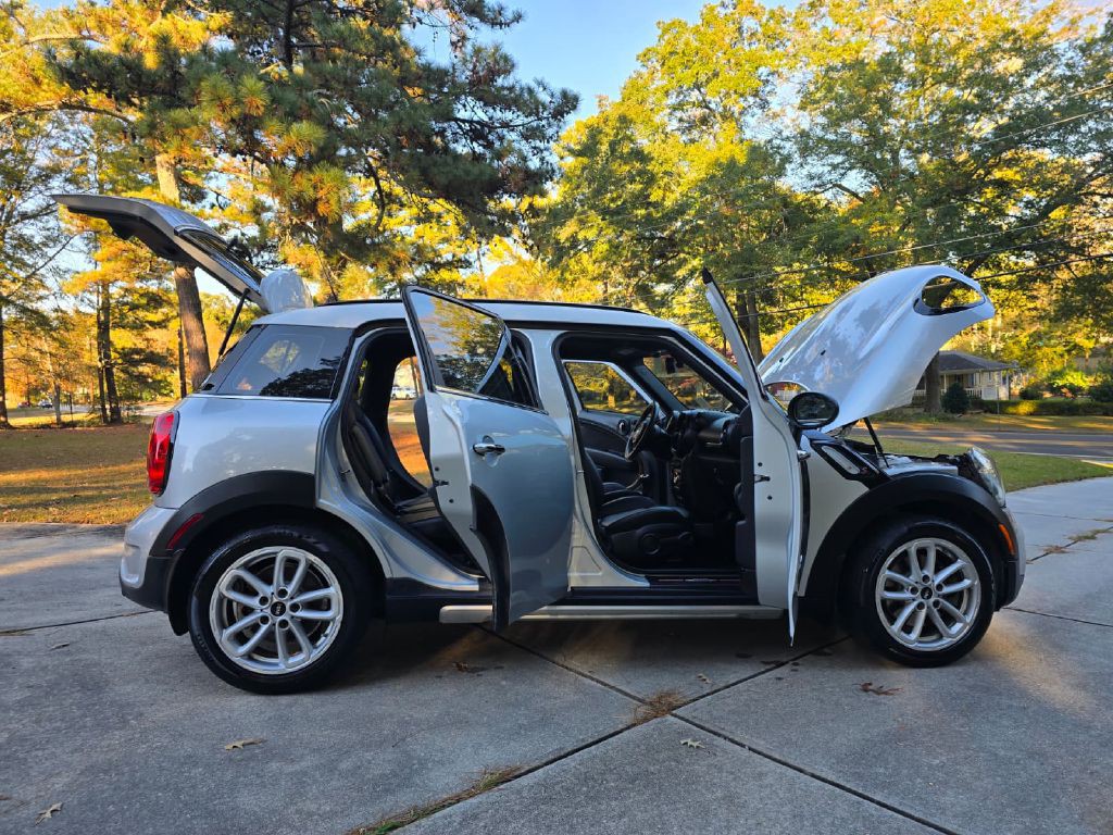 2016 MINI Cooper Image 32