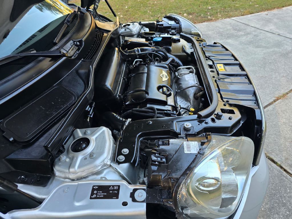 2016 MINI Cooper Image 33