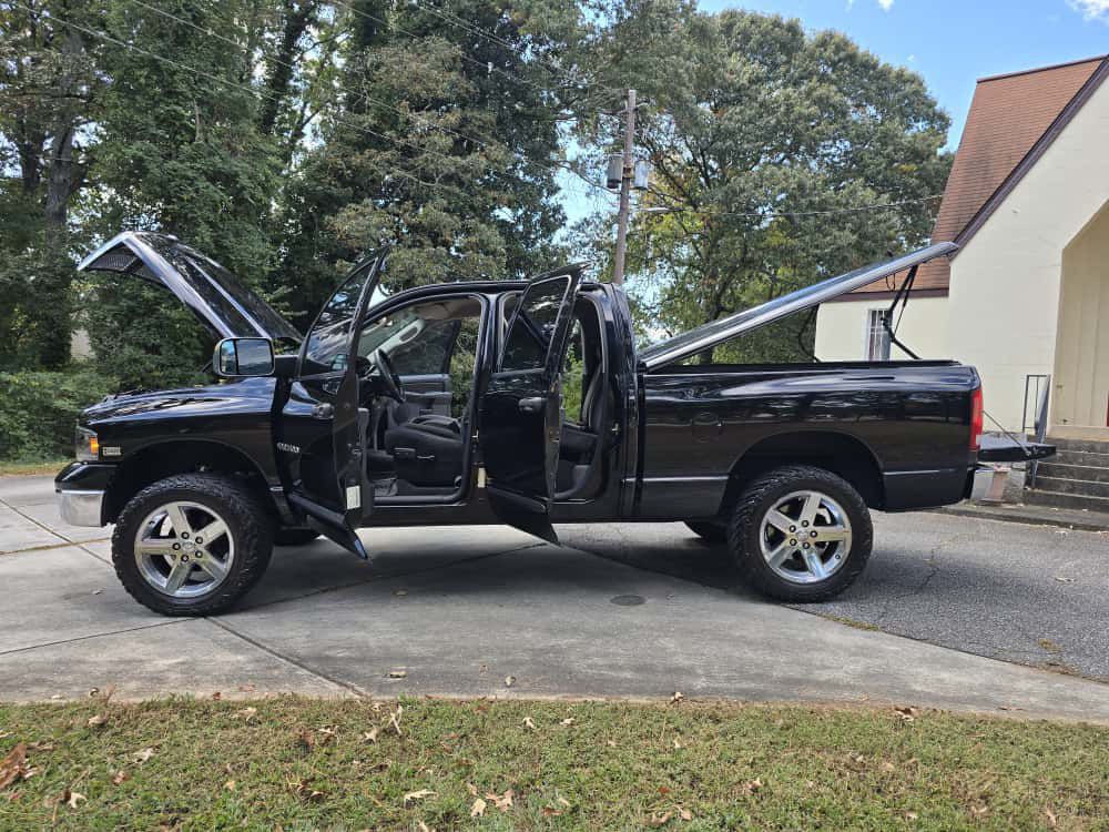 2005 Dodge Ram 1500 Image 2