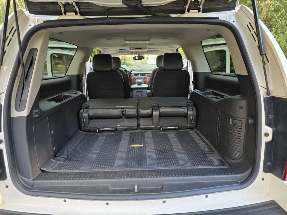 2014 Chevrolet Suburban Image 8