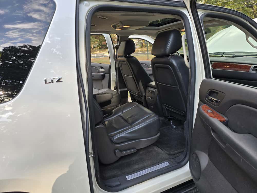 2014 Chevrolet Suburban Image 27