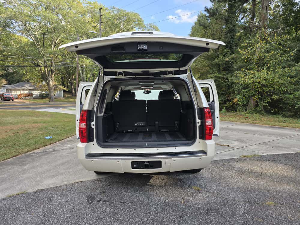2014 Chevrolet Suburban Image 33