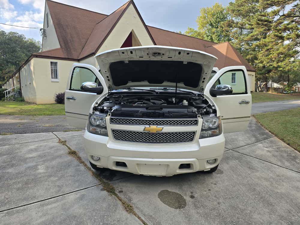 2014 Chevrolet Suburban Image 36
