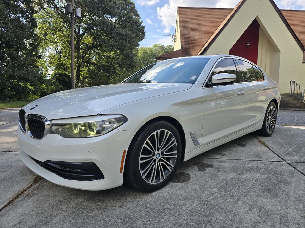 2019 BMW 5 Series Image 2