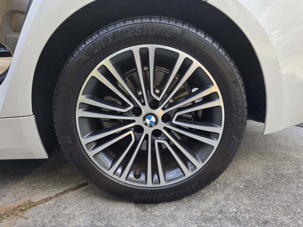 2019 BMW 5 Series Image 17