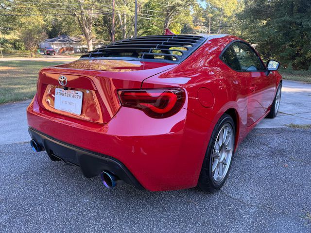 2013 Scion FR-S Image 17