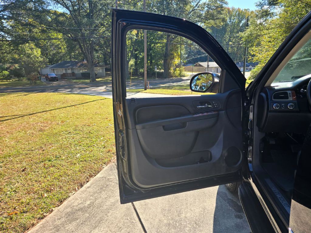 2013 Chevrolet Tahoe Image 17