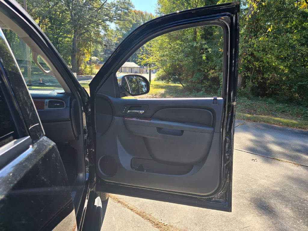 2013 Chevrolet Tahoe Image 19