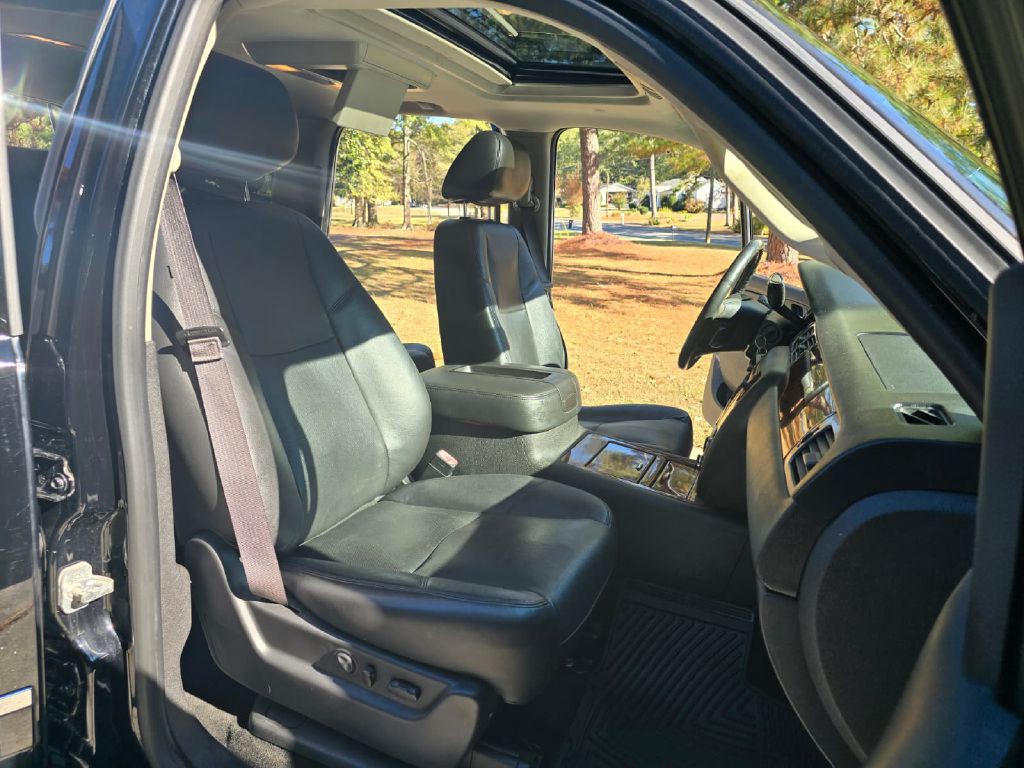 2013 Chevrolet Tahoe Image 25
