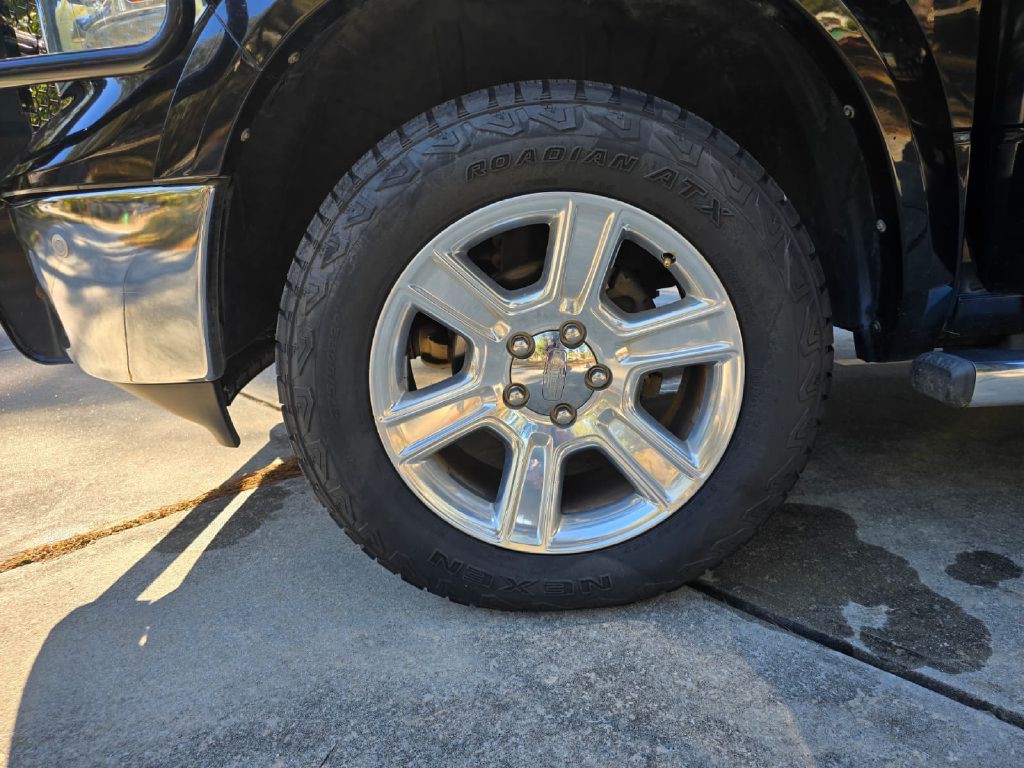 2014 RAM 1500 Image 9