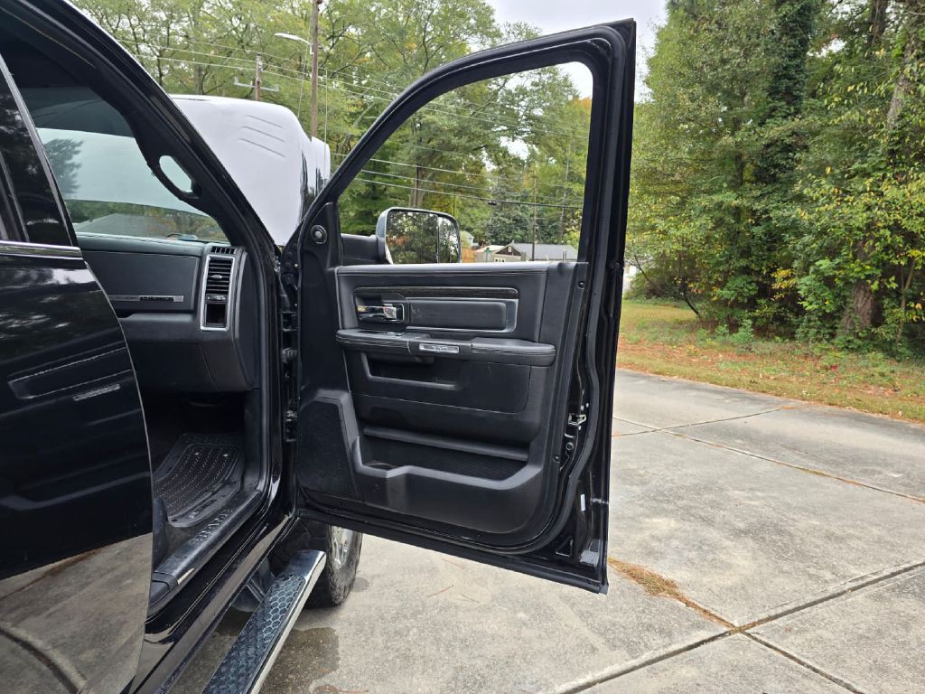 2017 RAM 2500 Image 14