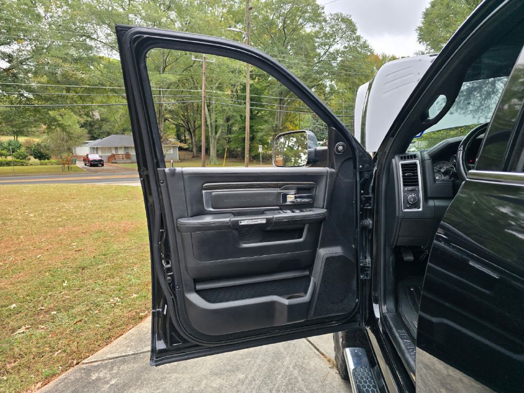 2017 RAM 2500 Image 17