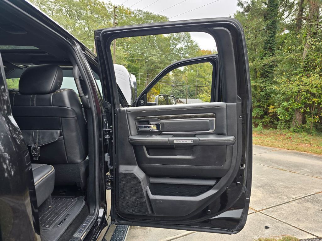 2017 RAM 2500 Image 18