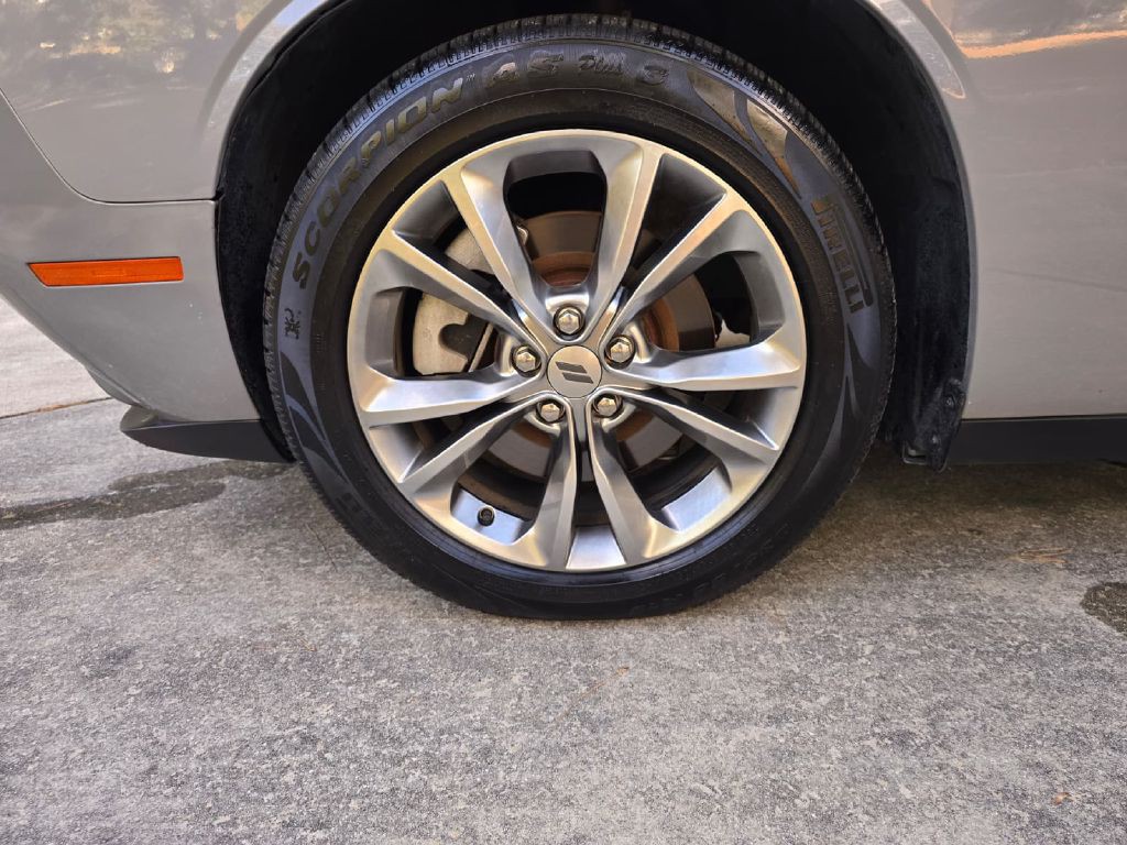 2021 Dodge Challenger Image 16