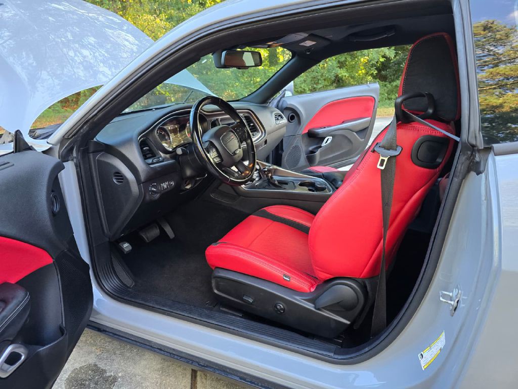 2021 Dodge Challenger Image 25