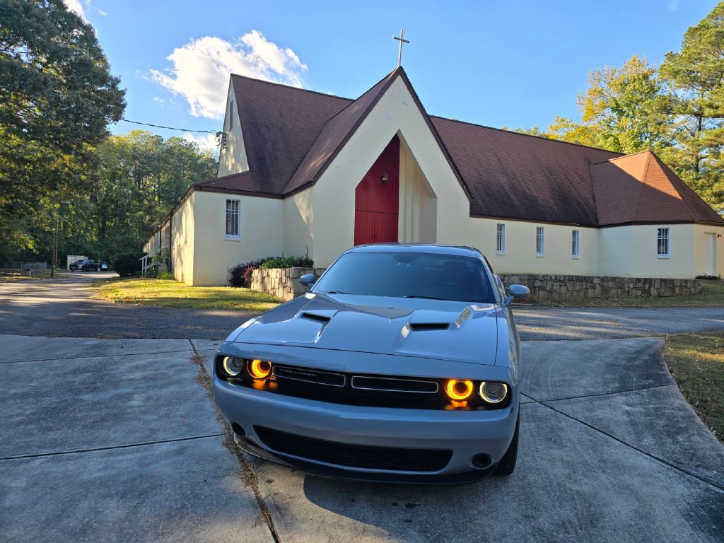 2021 Dodge Challenger Image 3