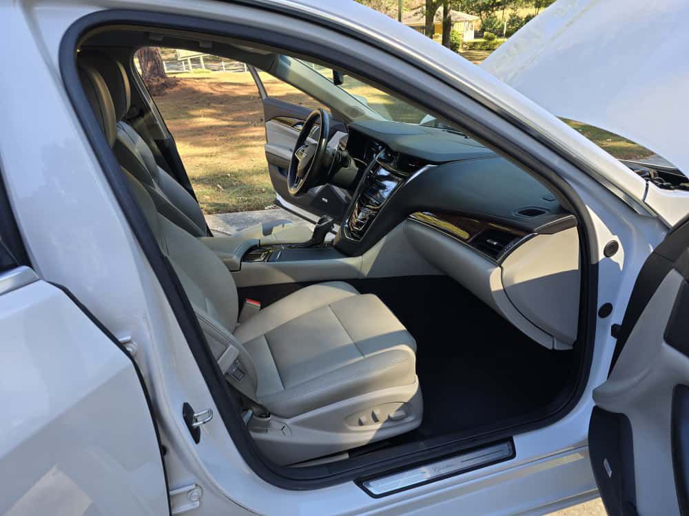 2017 Cadillac CTS Image 24