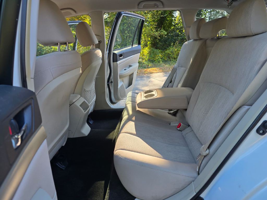 2014 Subaru Outback Image 15