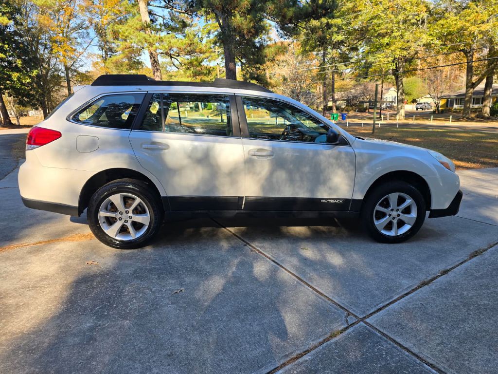 2014 Subaru Outback Image 22