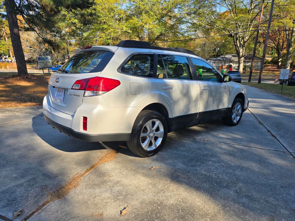 2014 Subaru Outback Image 23