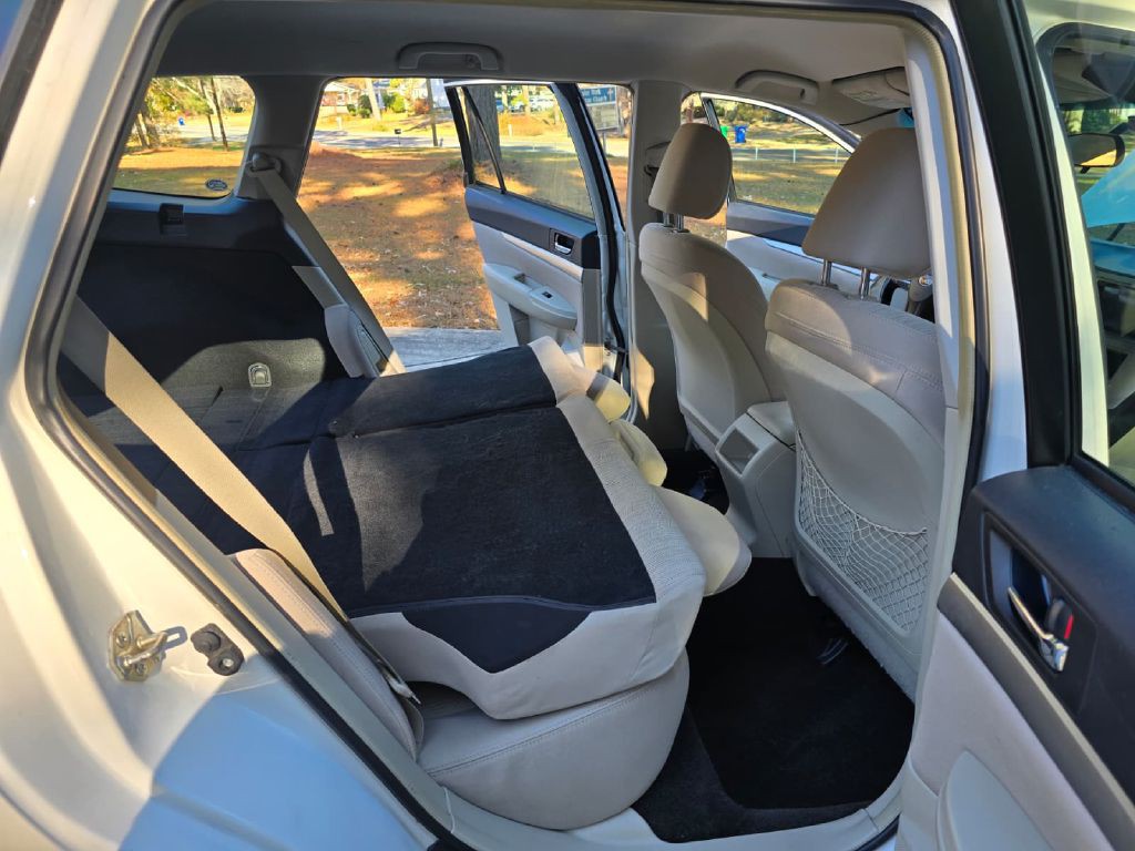 2014 Subaru Outback Image 41