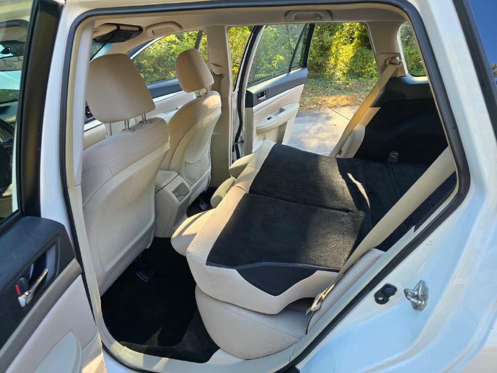 2014 Subaru Outback Image 43