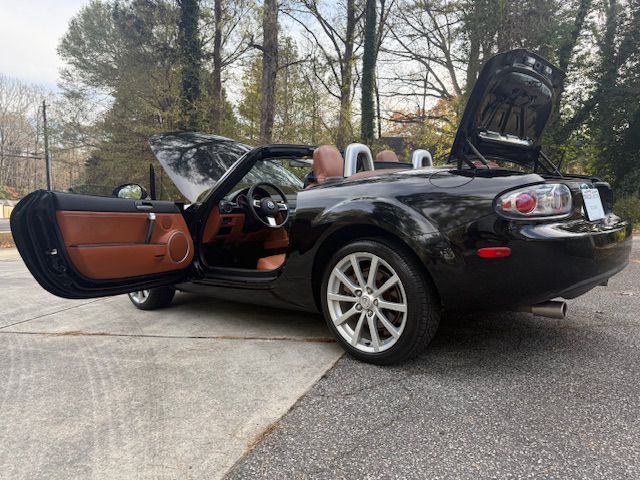 2006 Mazda MX-5 Miata Image 1