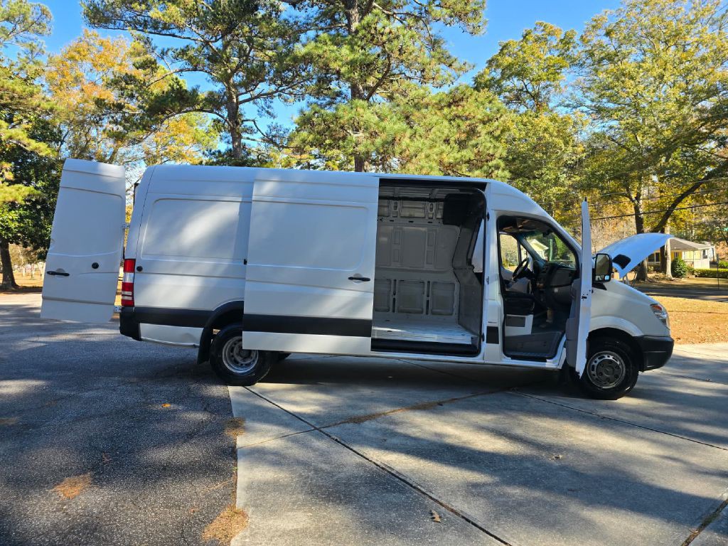2011 Mercedes-Benz Sprinter Image 1