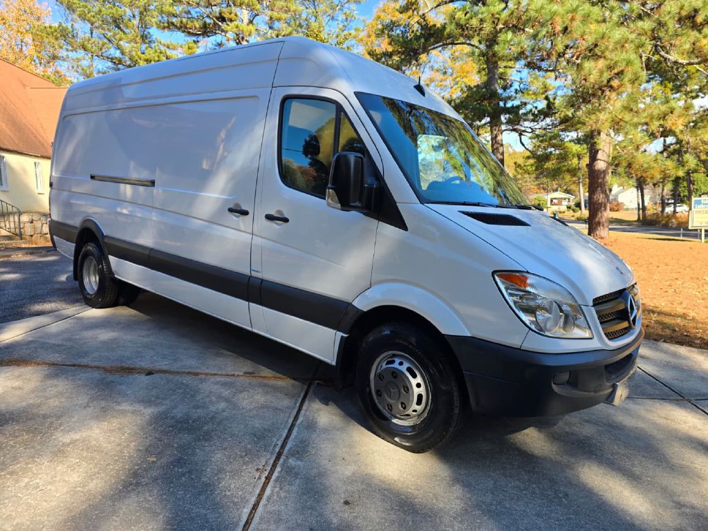 2011 Mercedes-Benz Sprinter Image 3