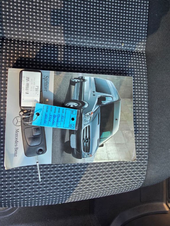 2011 Mercedes-Benz Sprinter Image 10