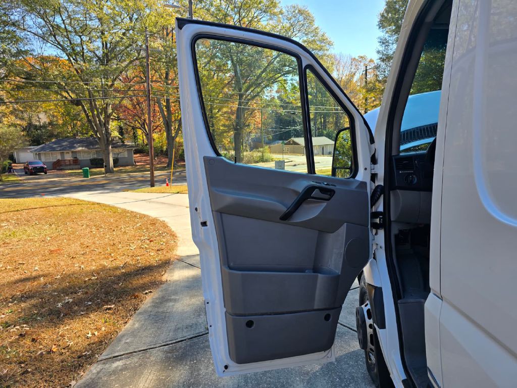 2011 Mercedes-Benz Sprinter Image 13