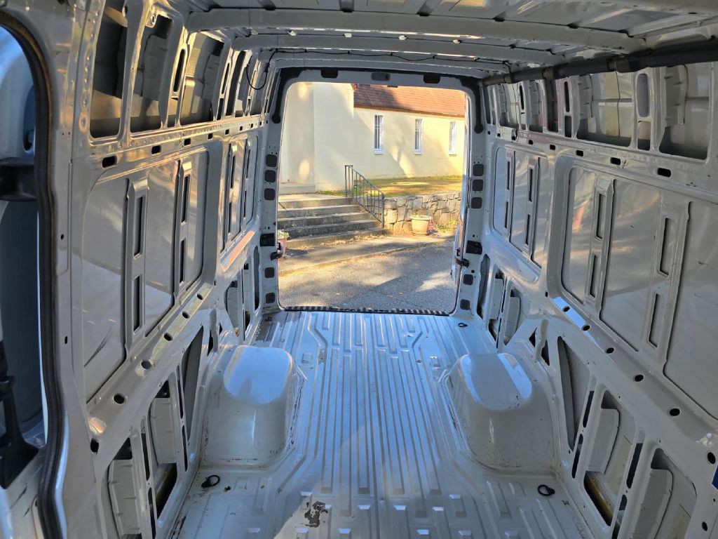 2011 Mercedes-Benz Sprinter Image 21