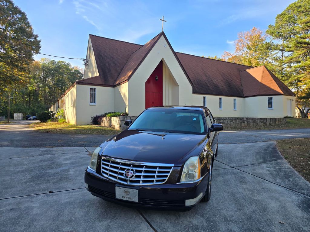 2008 Cadillac DTS Image 2